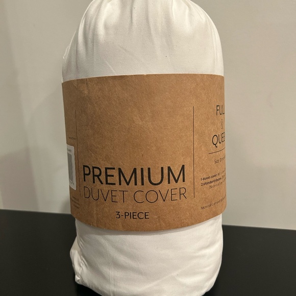 iEnjoy Home Essential Colors Ultra Soft Microfiber Queen White Duvet Cover Set - Picture 2 of 2